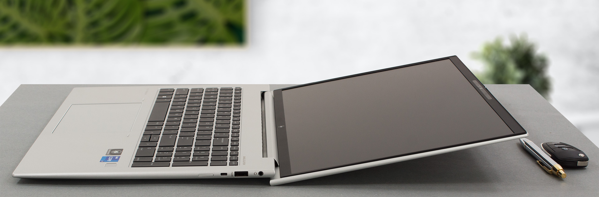 لپتاپ استوک HP ELITEBOOK 860 G9 i5-16-512